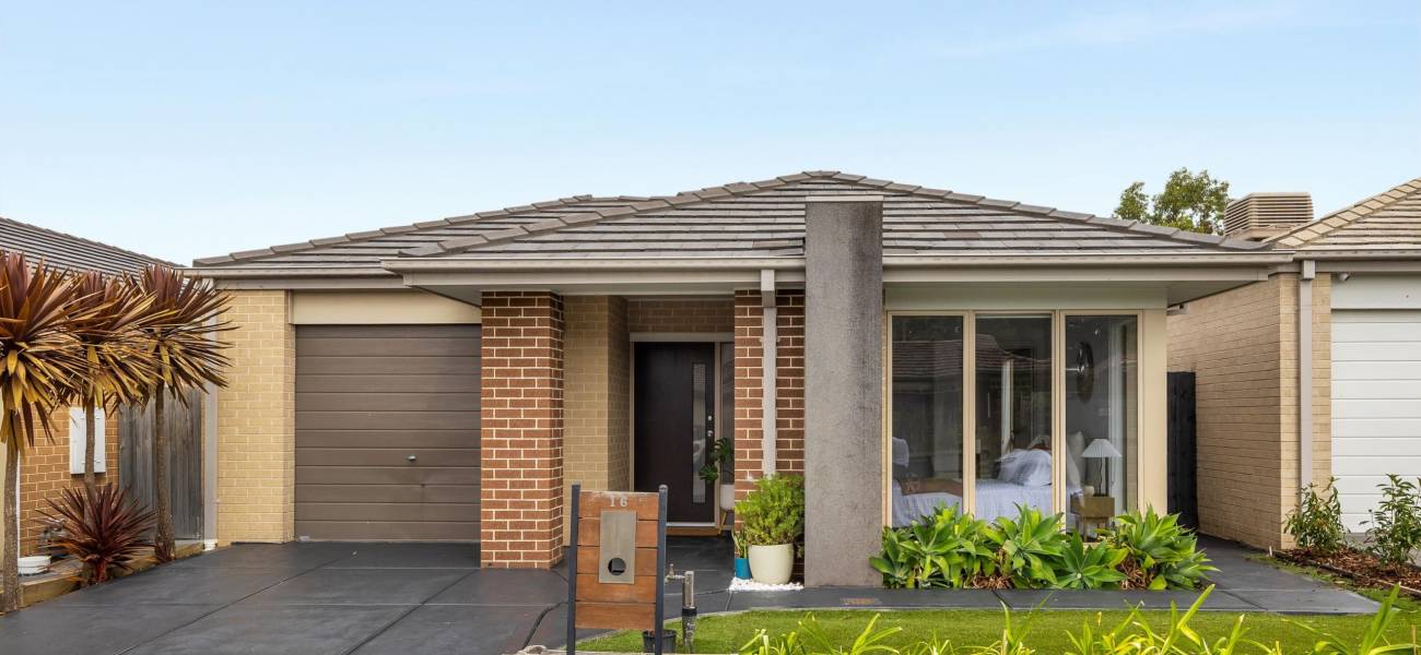 16 Cleeland Court, ROXBURGH PARK, VIC 3064 AUS