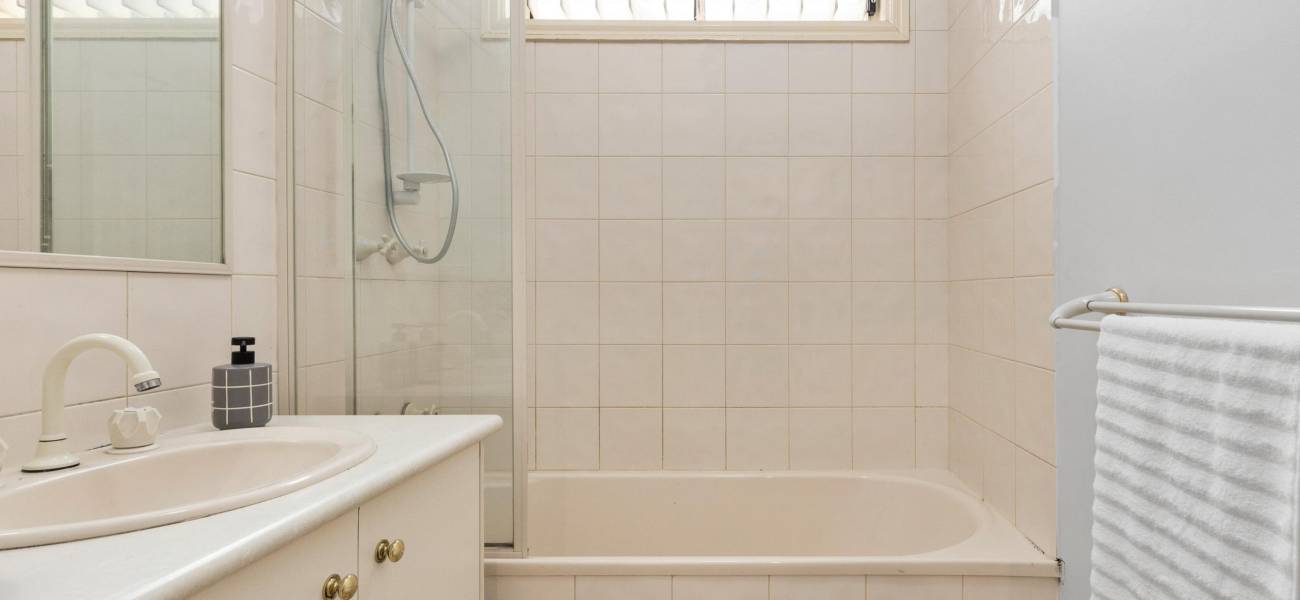 15 Grenville Terrace, ROXBURGH PARK, VIC 3064 AUS