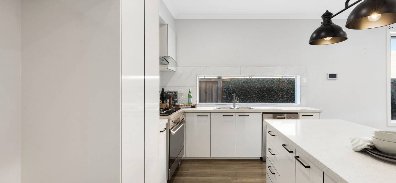 33 Birdsong Avenue, MICKLEHAM, VIC 3064 AUS