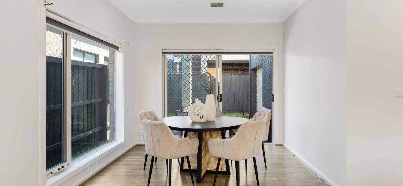 33 Birdsong Avenue, MICKLEHAM, VIC 3064 AUS