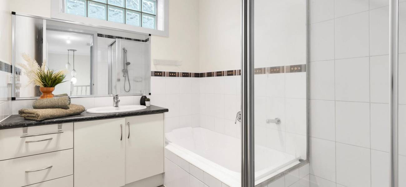 14 Lambie Way, ROXBURGH PARK, VIC 3064 AUS