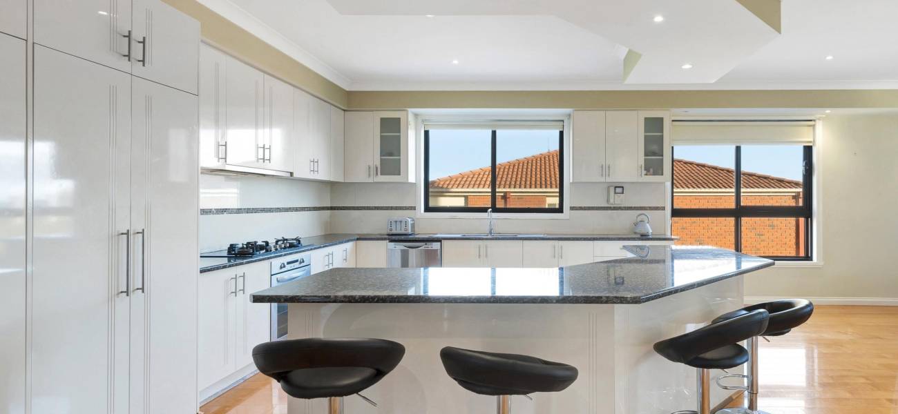 12 Gaussberg Walk, ROXBURGH PARK, VIC 3064 AUS