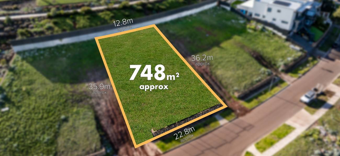 16 Hawkstowe Crescent, GREENVALE, VIC 3059 AUS