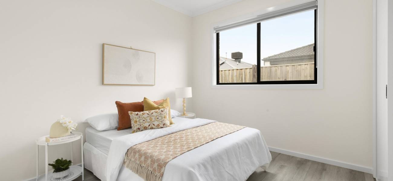 10 Rex Drive, THORNHILL PARK, VIC 3335 AUS
