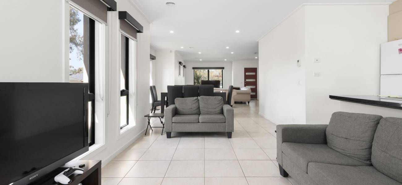 31 Orlando Drive, ROXBURGH PARK, VIC 3064 AUS