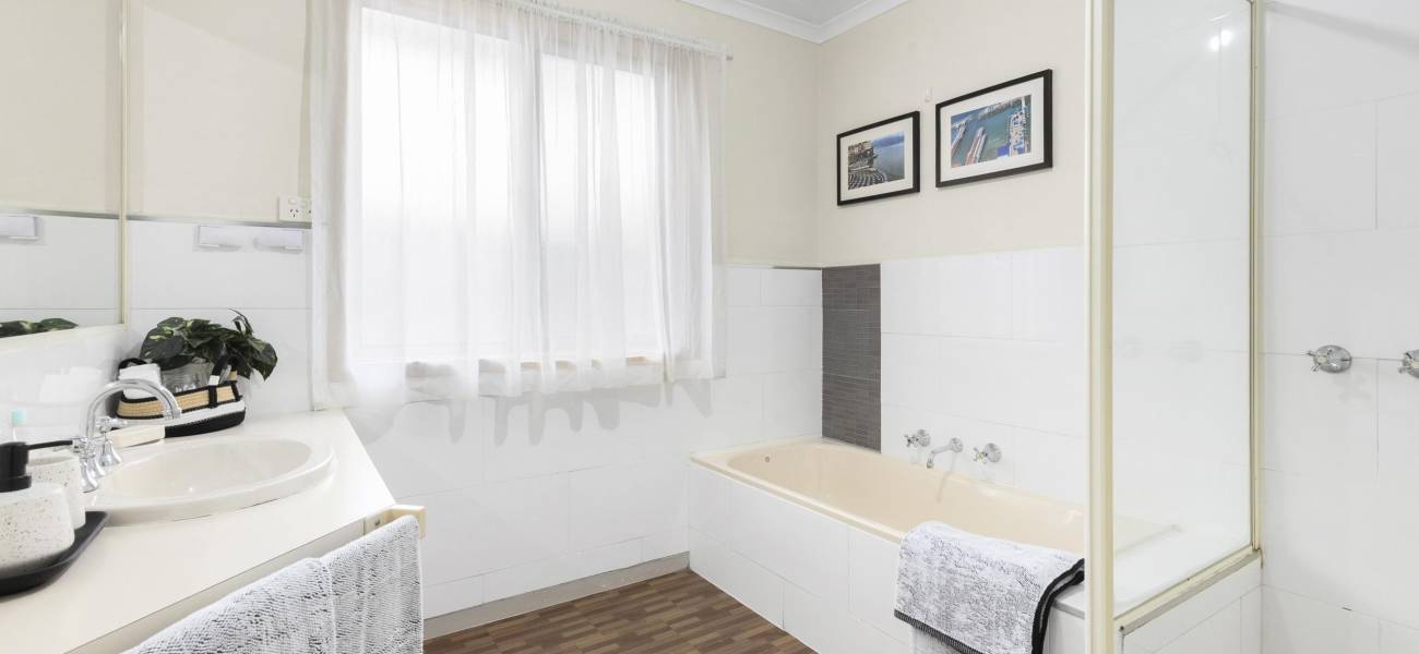 15 Tulloch Way, ROXBURGH PARK, VIC 3064 AUS