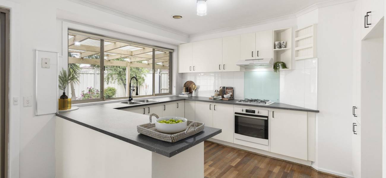 15 Tulloch Way, ROXBURGH PARK, VIC 3064 AUS