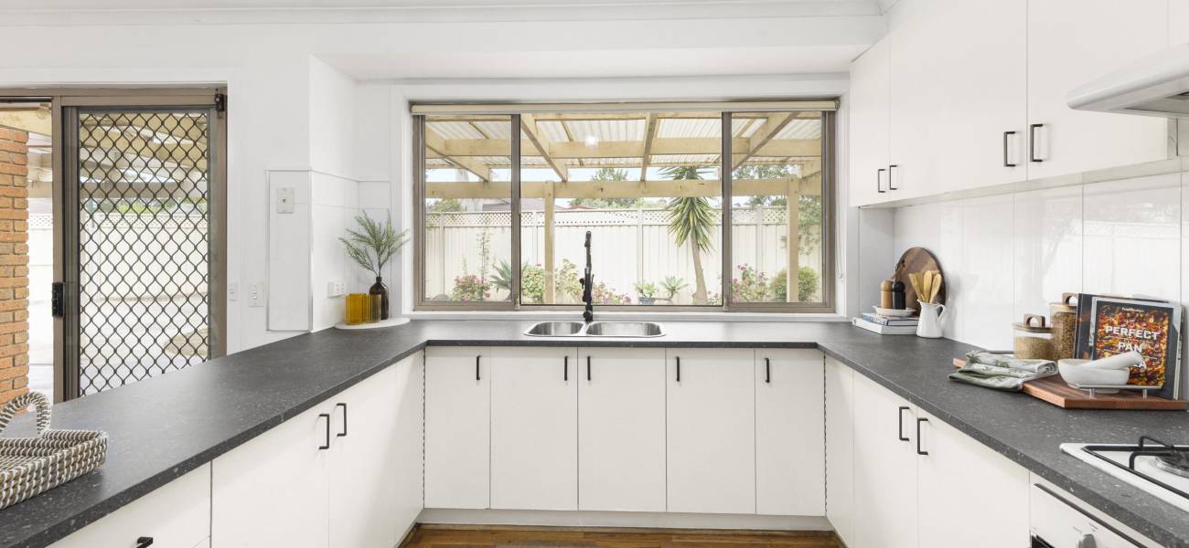 15 Tulloch Way, ROXBURGH PARK, VIC 3064 AUS