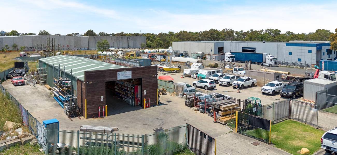38 & 40 Lisa Place, COOLAROO, VIC 3048 AUS