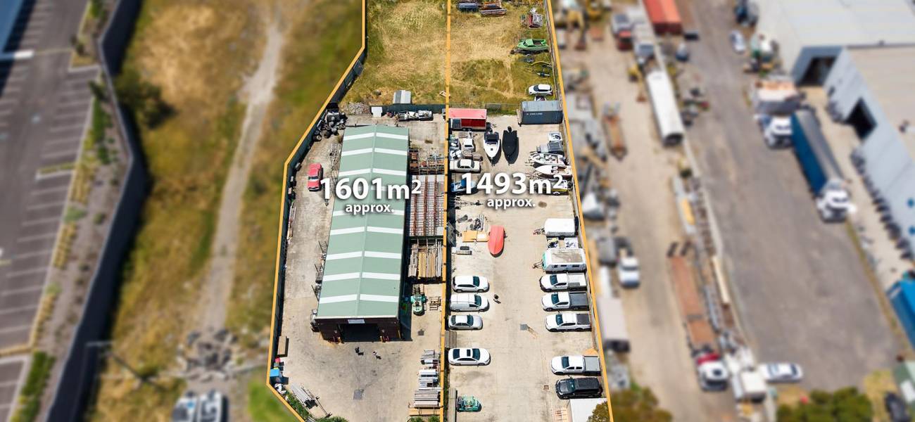 38 & 40 Lisa Place, COOLAROO, VIC 3048 AUS