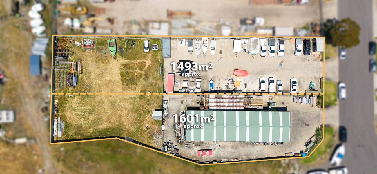 38 & 40 Lisa Place, COOLAROO, VIC 3048 AUS