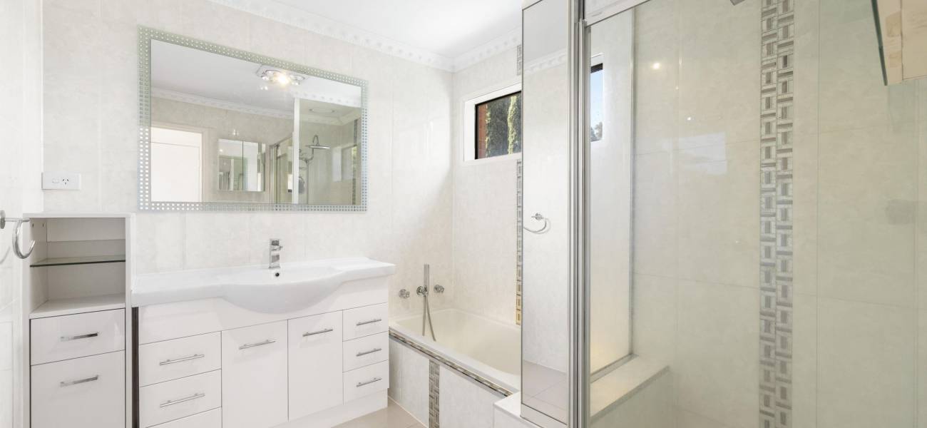 1 Nixon Court, ROXBURGH PARK, VIC 3064 AUS