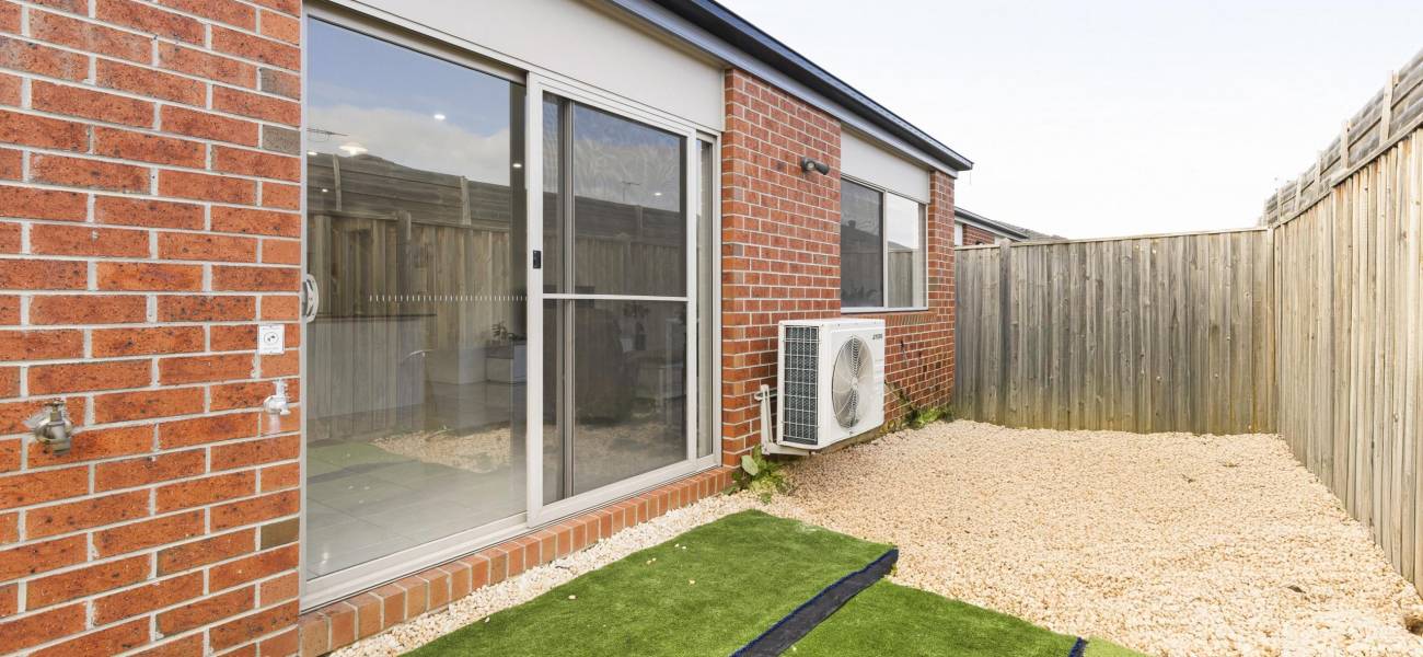 6 Martinshaw Road, MICKLEHAM, VIC 3064 AUS