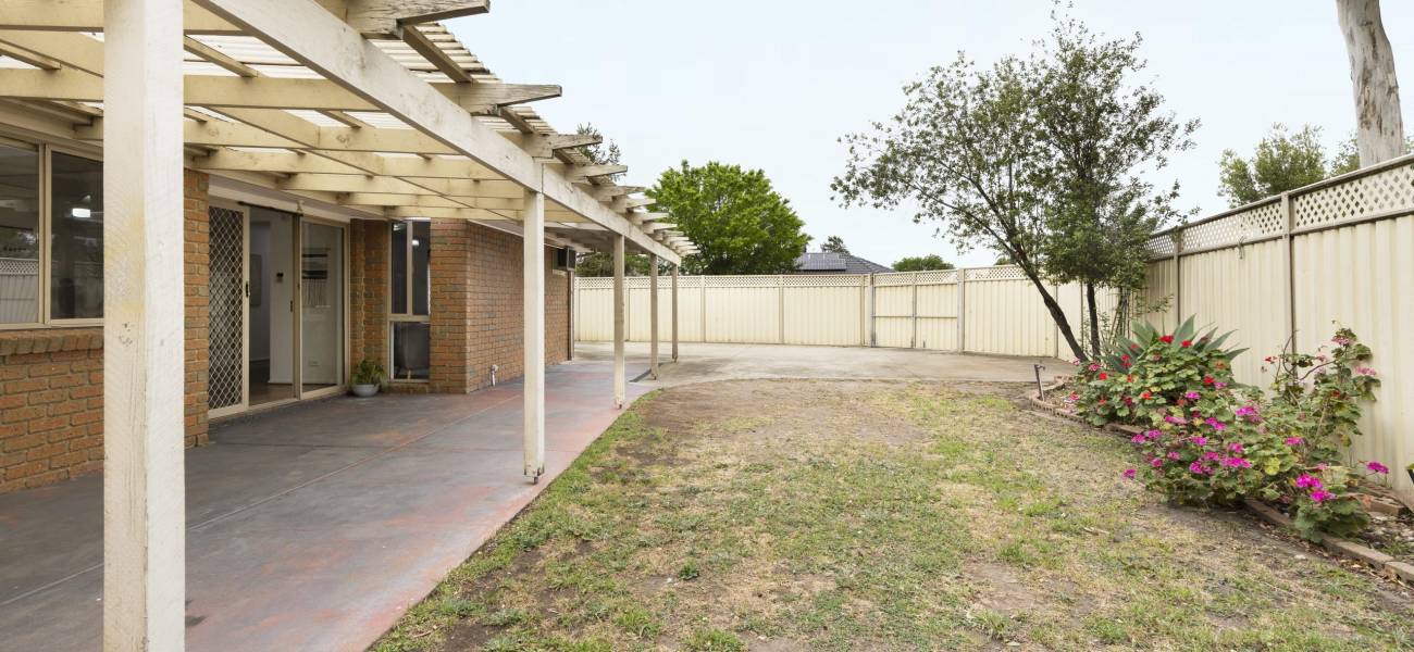 15 Tulloch Way, ROXBURGH PARK, VIC 3064 AUS
