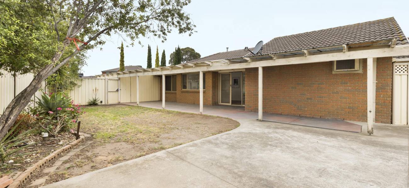 15 Tulloch Way, ROXBURGH PARK, VIC 3064 AUS
