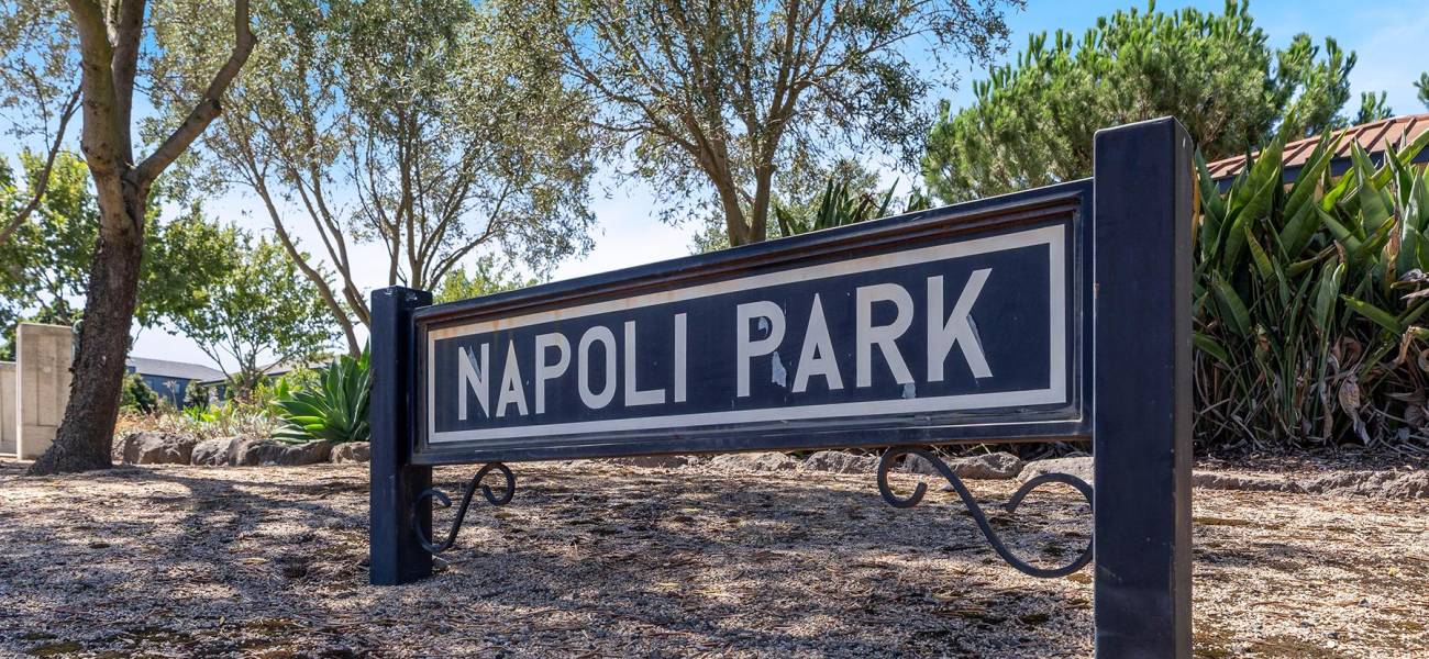 44 Napoli Circuit, GREENVALE, VIC 3059 AUS