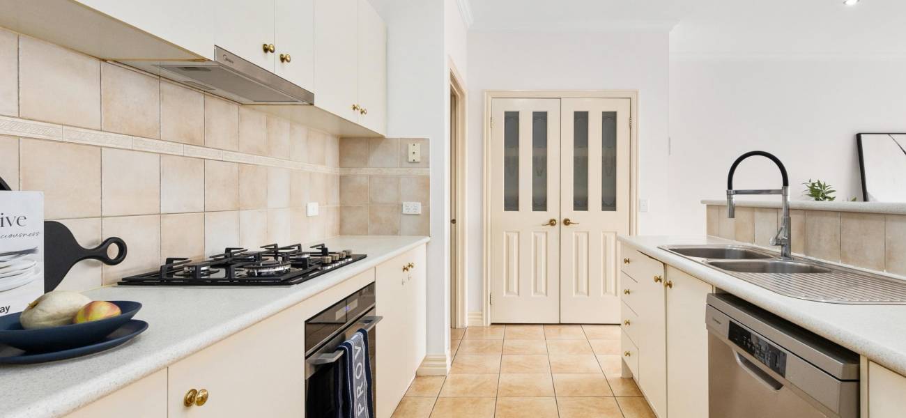 15 Grenville Terrace, ROXBURGH PARK, VIC 3064 AUS