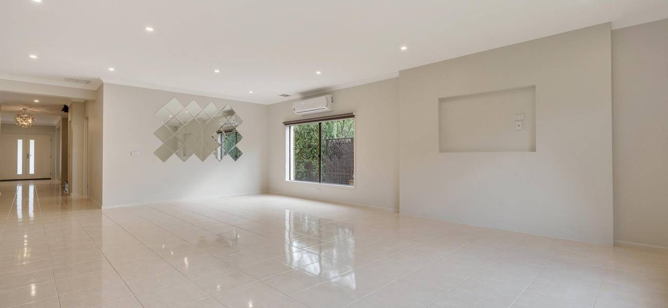 8 Gallantry Avenue, CRAIGIEBURN, VIC 3064 AUS