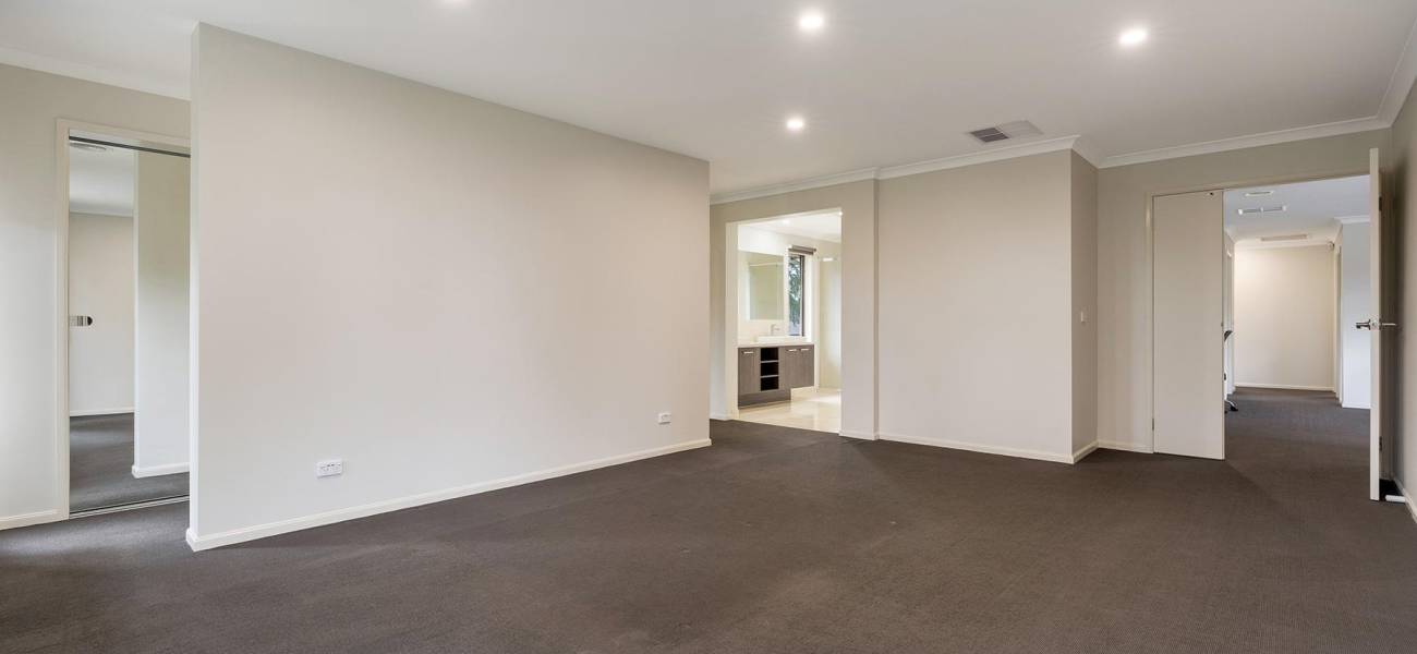 8 Gallantry Avenue, CRAIGIEBURN, VIC 3064 AUS