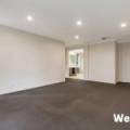 8 Gallantry Avenue, CRAIGIEBURN, VIC 3064 AUS