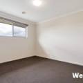 8 Gallantry Avenue, CRAIGIEBURN, VIC 3064 AUS
