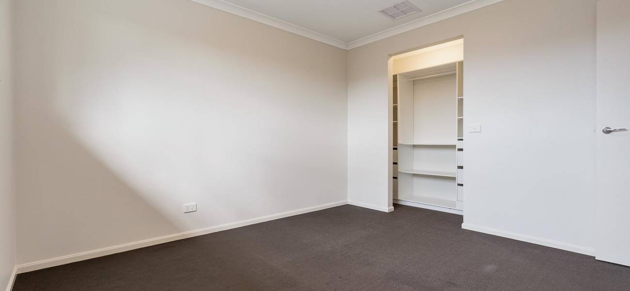 8 Gallantry Avenue, CRAIGIEBURN, VIC 3064 AUS