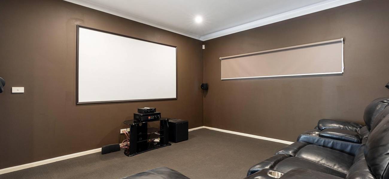 8 Gallantry Avenue, CRAIGIEBURN, VIC 3064 AUS