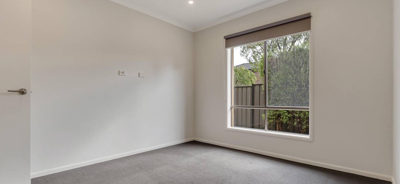 8 Gallantry Avenue, CRAIGIEBURN, VIC 3064 AUS