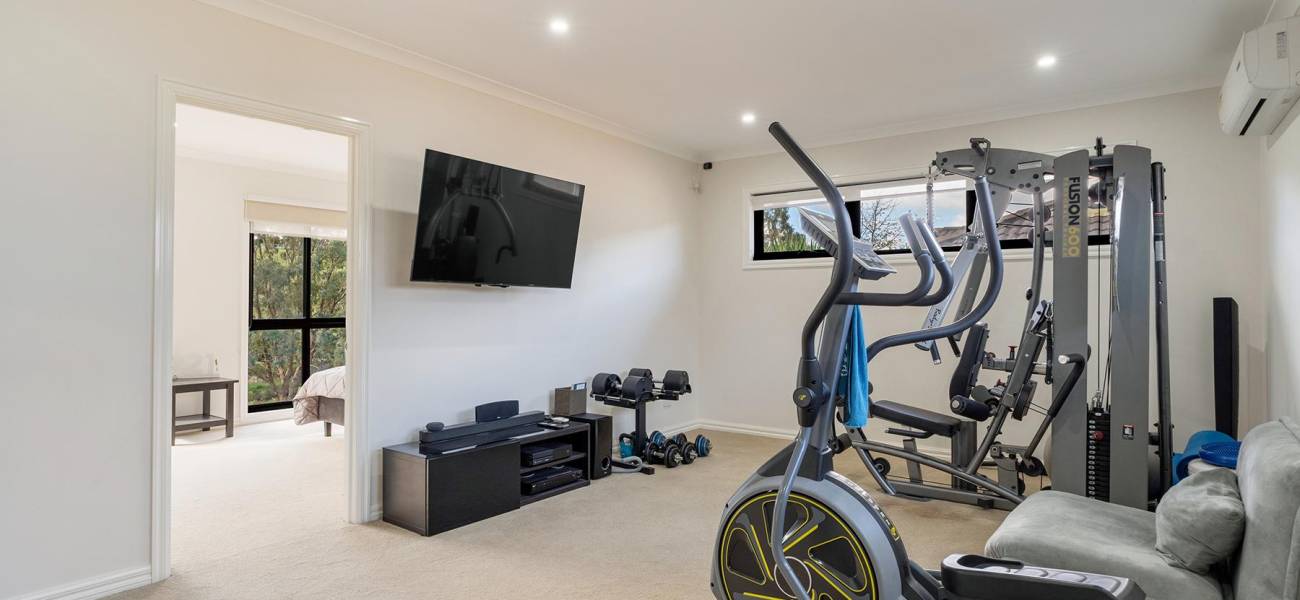 9 Glenmore Place, GREENVALE, VIC 3059 AUS