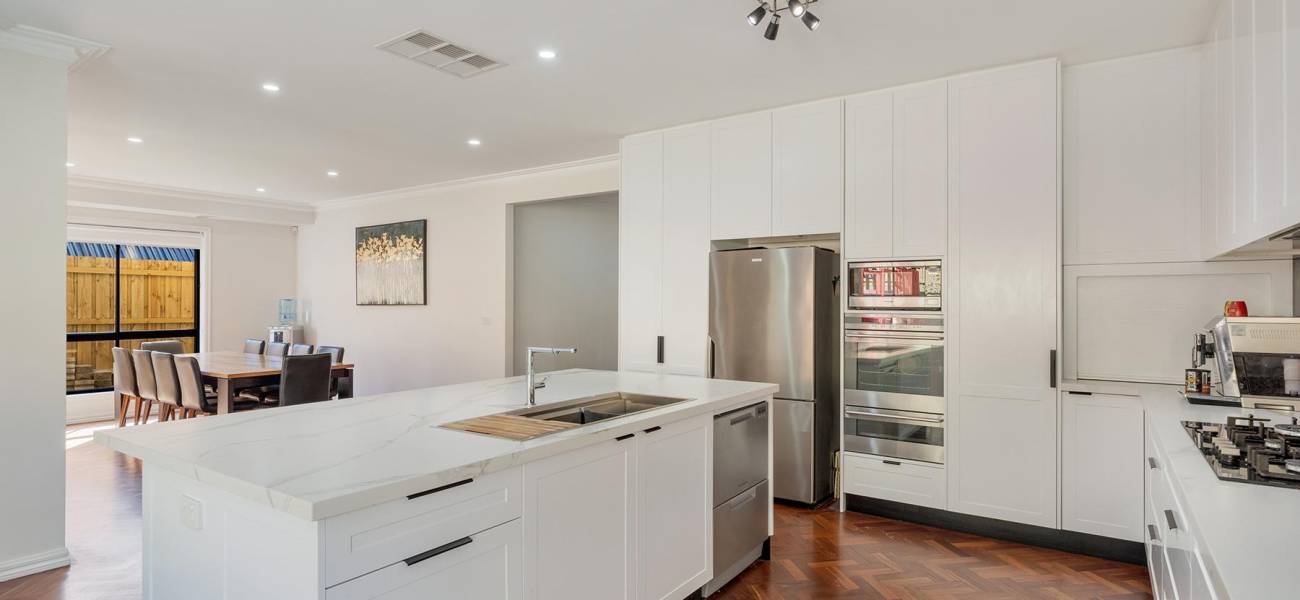 9 Glenmore Place, GREENVALE, VIC 3059 AUS