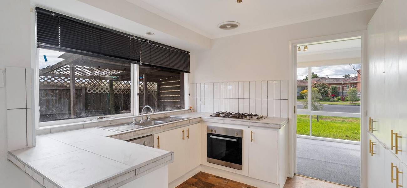 9 Thalia Court, MEADOW HEIGHTS, VIC 3048 AUS